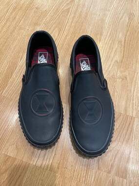 VANS Marvel x Widow slip on shoes